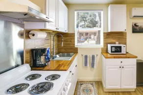2 Mi to Feather River: Outdoor Escape in Oroville! - Interior