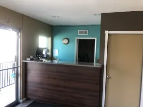 Northgate Motel - Borne des arrivées/des départs