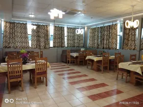 Hotel The Golden Sunrise - Restaurant