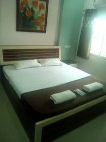 Neelisha River Front Inn - Quarto