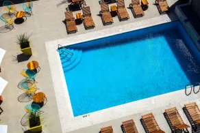 Hampton Inn by Hilton Piedras Negras - Piscina