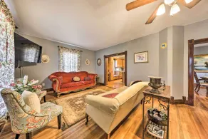 The Farmhouse (Unit B) at Deer Ridge Estate - Interior