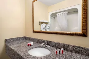 Baymont by Wyndham North Dartmouth Fall River - Salle de bain