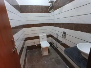 HOTEL SHREE JMM inn near by ion digital zone & pacific college - Badrum
