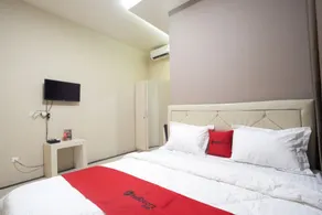 RedDoorz near IPB Dramaga Bogor - Room