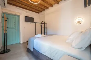 Kimolos Vibes Suites - Room