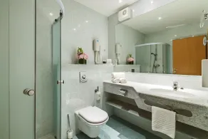 Ramada Hotel & Suites Kranjska Gora - Casa de banho