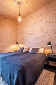 Aska, Modern Cabin - Zimmer