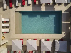 Kyriad Hôtel Avignon Courtine Gare TGV - Piscine