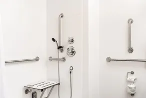 Holiday Inn Express Le Claire Riverfront-Davenport by IHG - Bad