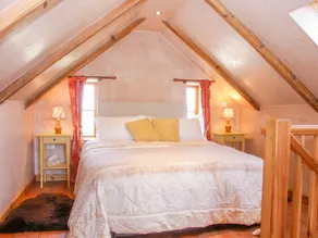 High Grove - Room