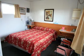 Sweet Dreams Motel - Room