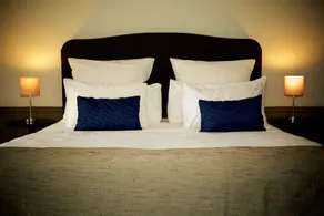 Kings Walden Garden Manor - Room