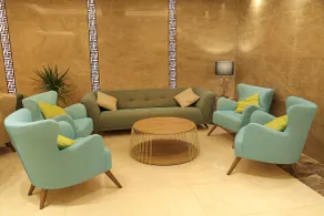 Lacosta Hotel - Lobby sitting area