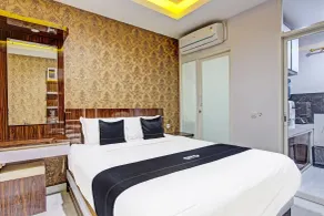 Collection O 90253 DHelomi - Room