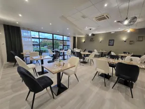 Logis Hôtel Restaurant Les Fontaines - Restaurante