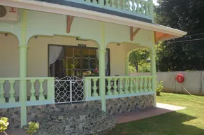 Green Palm Self Catering - Sittområde i lobbyn