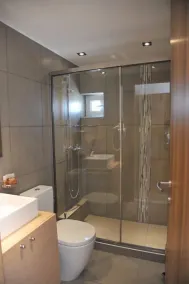 Elements Rooms & Apartments - Bathroom