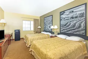 Western Inn & Suites - Rom