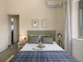 The House By The Sea - Room