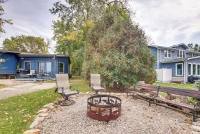 Spacious Waterfront Retreat Near UW-Green Bay - Interiör