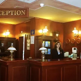 Elina Hotel - Recepción