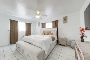 < 4 Mi to Hard Rock Stadium: Miramar Home w/ Bbq! - Interiör