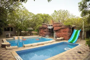 Daksh Resort And Amusement Park - Pool