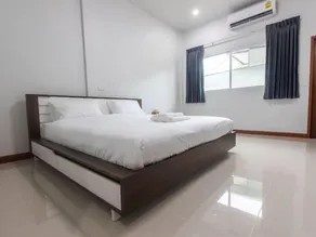 Tonsoi Hathairat - Room