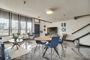 Walk to Grand Lake: Modern Monkey Island Condo - Interiör