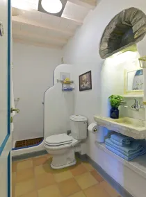 Amalgam Homes Tinos - Bathroom