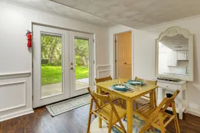 4 Mi to Lake Bernard Frank! Bright Unit w/ Patio - Innenbereich