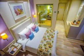 Efcee Sarovar Premiere Bhavnagar - Room