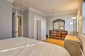 Hoboken Condo: Walk to Public Transit! - Interiör