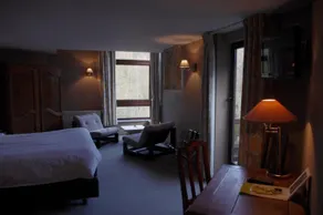 Hostellerie La Claire Fontaine, Logis hôtels & Spa included - Værelse