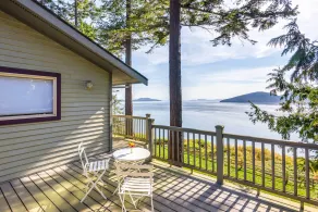 Custom Guemes Home w/ Spectacular Water Views! - Interiør