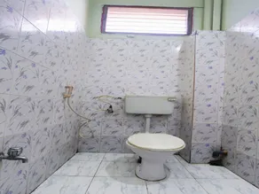 SPOT ON 60738 Senaithalaivar Residency - Bagno