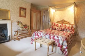 Fosse Farmhouse Holiday Cottages - Room