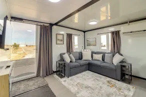 Hunt, Fish & Explore! Tiny Home Near Oologah WMA - Interiör