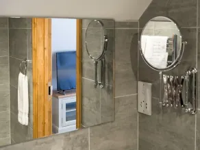 The Stanwick Hotel - Bathroom
