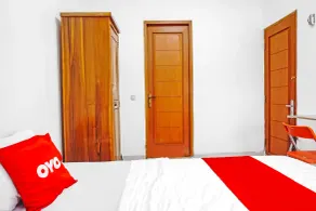OYO 90846 Guesthouse Bintaro Asri Syariah - Room