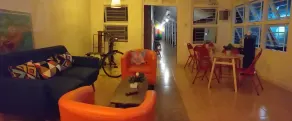 Home Addicts Hostel - Siddeområde i lobbyen