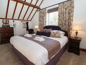 Old Roost Farmhouse - Room