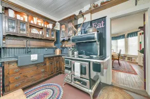 6 Mi to Lake George: Adirondack Home w/ Game Room - Innvendig