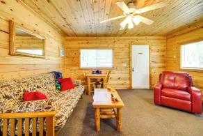 Boat + Fish on Mille Lacs Lake: ‘Walleye Cabin’ - Innvendig