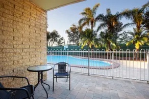 Nightcap at Kawana Waters Hotel - Zimmer