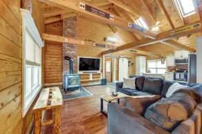 8 Mi to Kingdom Trails: Spacious Home w/ Game Room - Innvendig