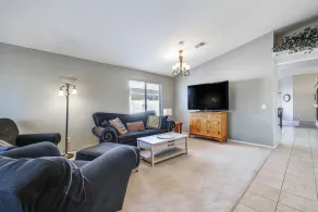Swim, Golf, Unwind! Queen Creek Home w/ Patio - Innenbereich