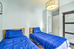 Lakefront Bremerton Vacation Rental w/ Deck! - Chambre