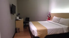 Yunna Hotel Lampung - Chambre